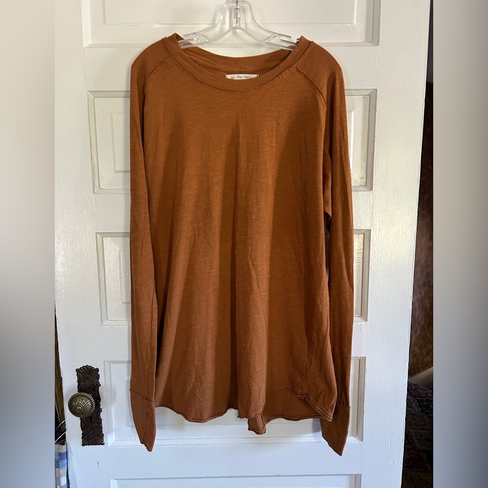 We The Free- Burnt Orange Long Sleeve Top with Thumbholes. Medium